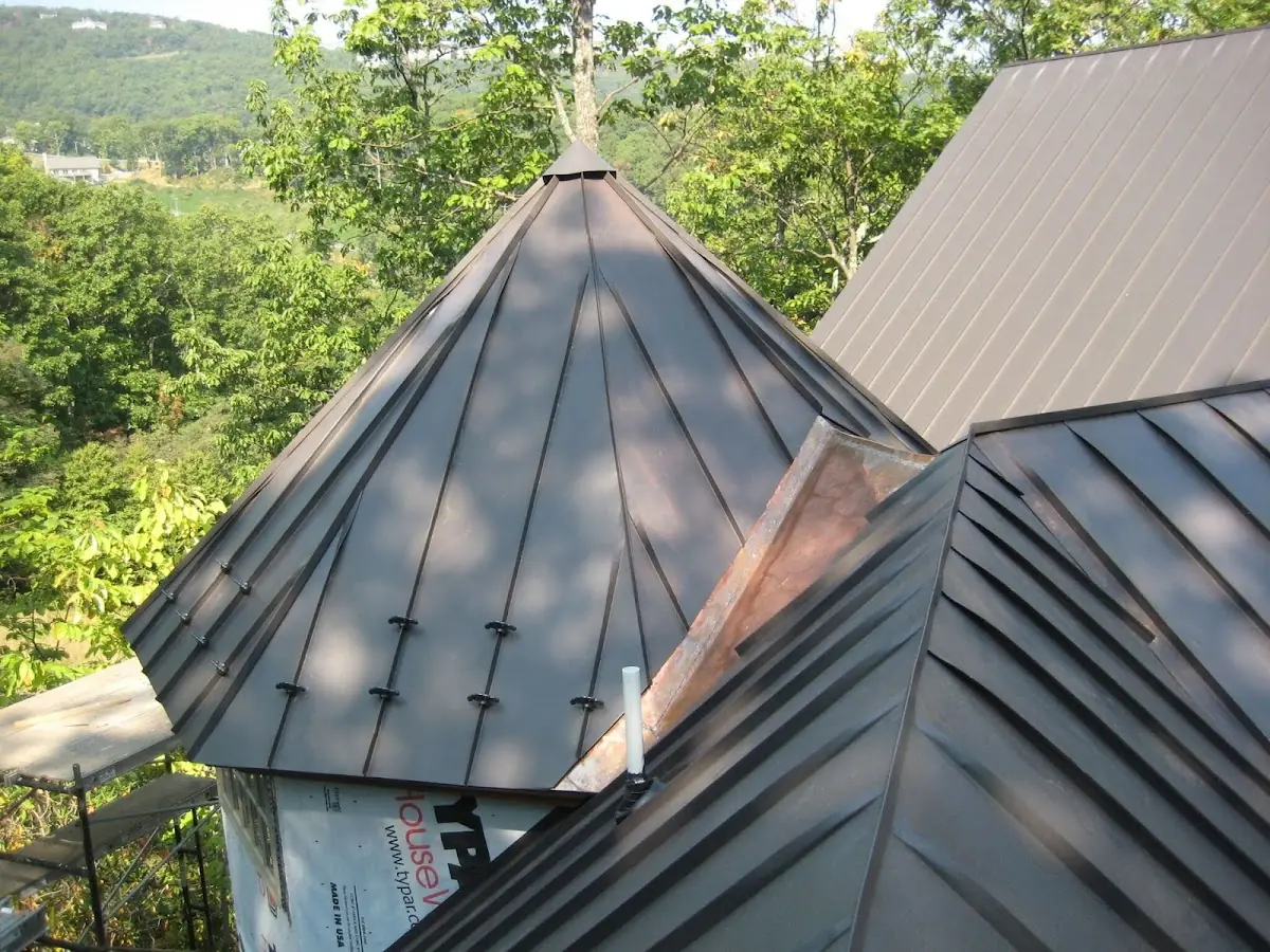 Professional Gutter Cleaning by Craftsman Roofing in Sabre City