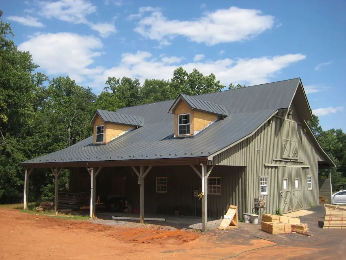 Expert Emergency Roof Leak Repair workmanship in Sabre City